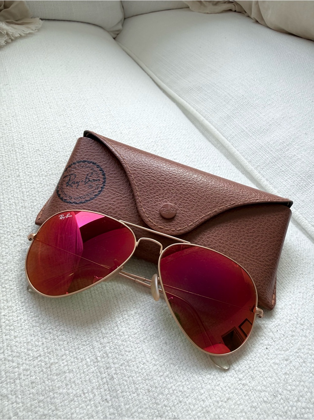 Ray-Ban Gold Aviator Sunglasses With Pink Mirrored Lenses